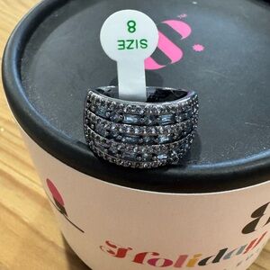 Dazzling Silver Women's Ring with Crystals